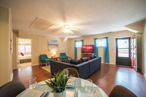 Deluxe House, 5 Bedrooms, Patio | Living area - Chic Mid Century Hub (Columbia)
