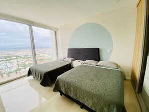 3 bedrooms, iron/ironing board, internet