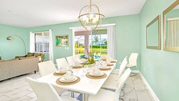 House | 8 bedrooms, Internet