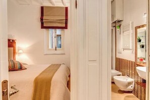 1 多间卧室、熨斗/熨衣板、免费 WiFi、床单