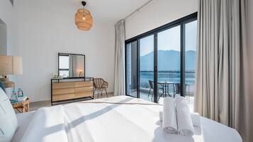 4 bedrooms, in-room safe, iron/ironing board, free WiFi