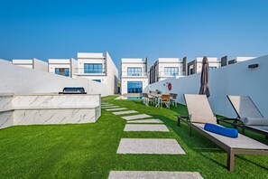 تناول الطعام بالخارج