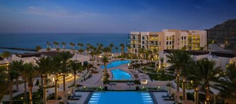 Tranquil Sea-Side Retreat 2BR Apartment in The Address Fujairah Residences Block B, Fujairah