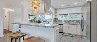 Riverfront 3BR Retreat • Near Rivers Casino
