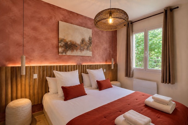 Design Loft, Garden View | 1 bedroom, iron/ironing board, free WiFi, bed sheets