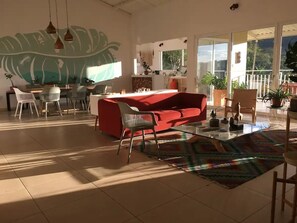 Living area - Alban, Longo Mai - Casa Elementos - Via Namay Bajo (Alban)