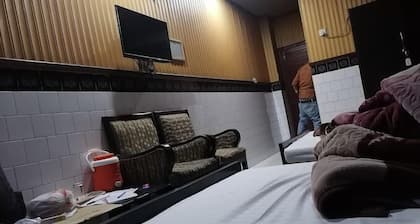 Parkway Hotel