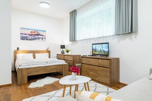 1 bedroom, free WiFi, bed sheets