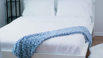 2 bedrooms, in-room safe, desk, iron/ironing board