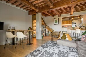 Condo, Hill View | Living area | 32-inch TV with cable channels