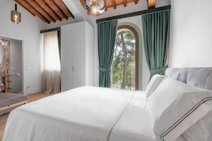 Condo, Hill View | 2 bedrooms, iron/ironing board, free cribs/infant beds, free WiFi
