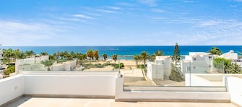 Villa Wave Blue by Ezoria Villas