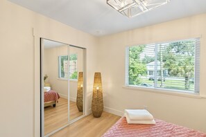 4 Schlafzimmer, Bügeleisen/Bügelbrett, WLAN, Bettwäsche