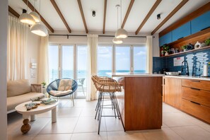 TV - Del Mare At Buye Beach Rooftop (Pedernales)