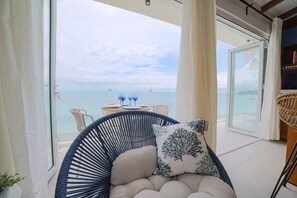 TV - Del Mare At Buye Beach Rooftop (Pedernales)