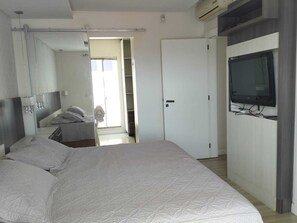 4 chambres, fer et planche à repasser, Wi-Fi, draps fournis