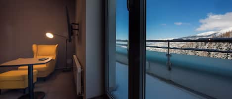 Panoramic Room | 1 bedroom, in-room safe, desk, laptop workspace