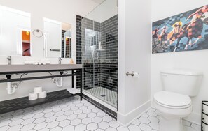 Shower, hair dryer, towels