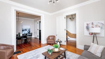 Smart-tv en een open haard