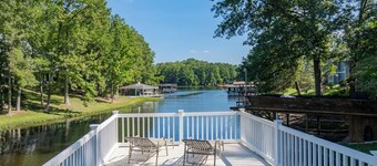 New! Lakefront, Great Location, Pet Friendly