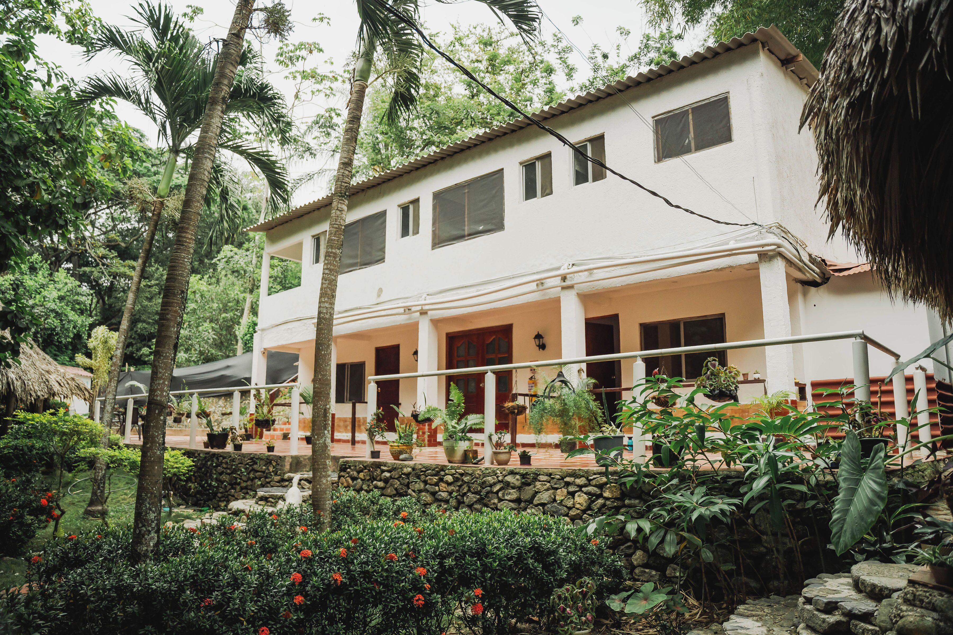 Fachada de la propiedad
