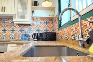 Fridge, microwave, oven, stovetop - Buenavista 4 bed-room by Casa del sol HR (Málaga)