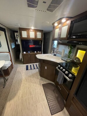 Private kitchen - Moreu’s Camper #2 (Cabo Rojo)