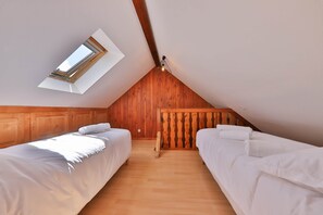 3 bedrooms, iron/ironing board, travel cot, free WiFi - Chalet du Tanet in Soultzeren for 7 people spa sauna (Soultzeren)