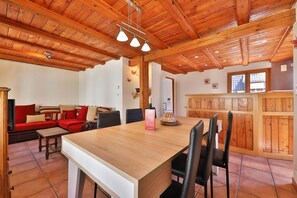 Dining - Chalet du Tanet in Soultzeren for 7 people spa sauna (Soultzeren)