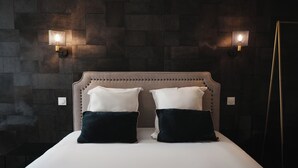 Premium bedding, desk, laptop workspace, soundproofing - BRIT HOTEL CONFORT ORLY MORANGIS (Morangis)