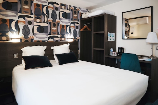Ropa de cama de alta calidad y escritorio