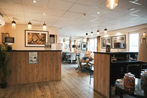 Restaurant - BRIT HOTEL CONFORT ORLY MORANGIS (Morangis)