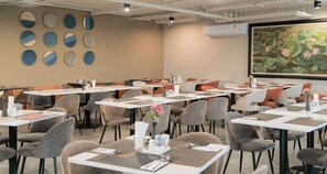 Restaurant - Simplestay Chatuchak, Surestay Collection By Best Western (Bangkok)