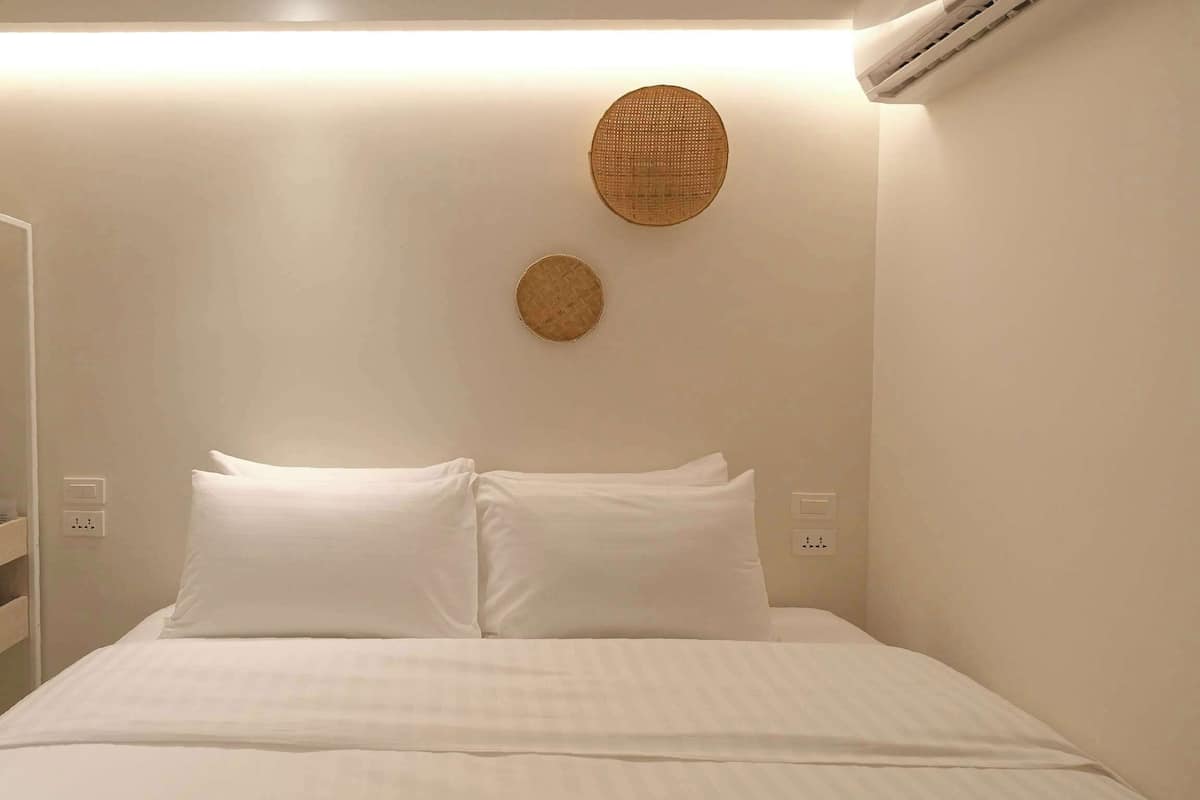 Standard Room, 1 Katil Kelamin (Double), Non Smoking | Peti besi dalam bilik, seterika/papan seterika, Wi-fi percuma