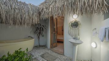 Handtücher, Seife, Toilettenpapier