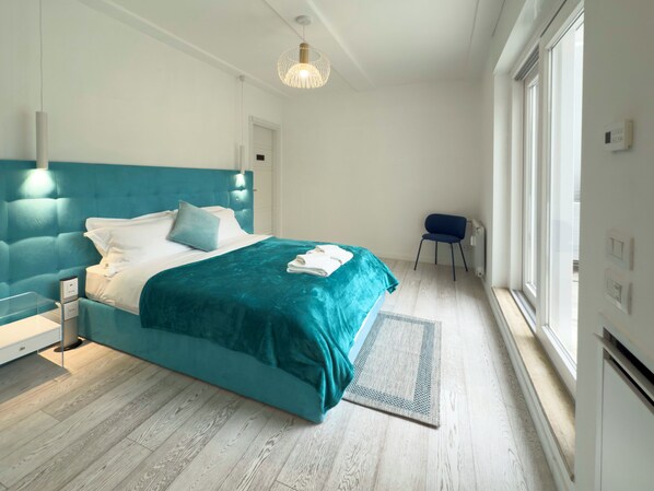 4 chambres, fer et planche à repasser, lit de bébé portatif, Wi-Fi