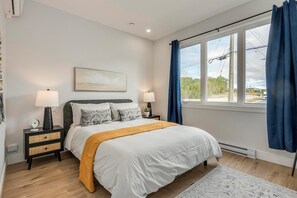 1 habitación, escritorio, tabla de planchar con plancha y wifi 