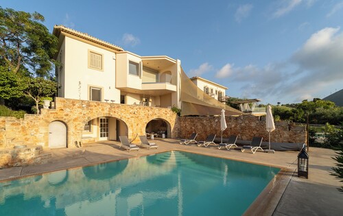 Pylean Blue/Villa Endless Blue Pylos