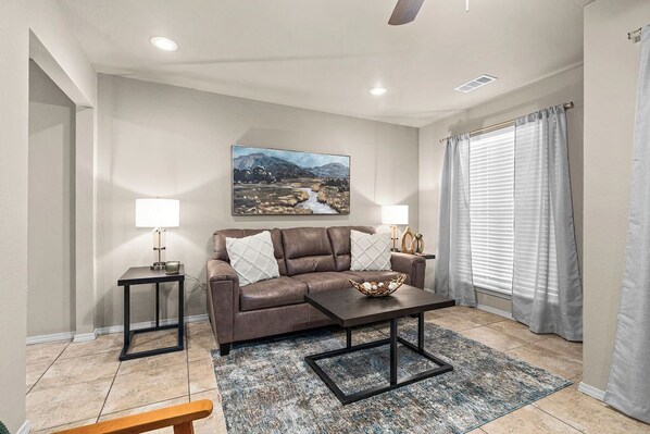 Living area -   “Spacious 4-Bed Home: Dual Entrances, Work-Friendly” (Fort Smith)