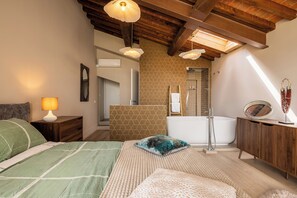 Appart'hôtel, vue colline | 2 chambres, fer et planche à repasser, lits bébé (gratuits)