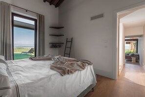 Condo, Hill View | 2 bedrooms, iron/ironing board, free cribs/infant beds, free WiFi - Melaiolo Modern Apartment With Pool Montaione (Montaione)