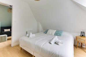 1 chambre, fer et planche à repasser, Wi-Fi gratuit, draps fournis