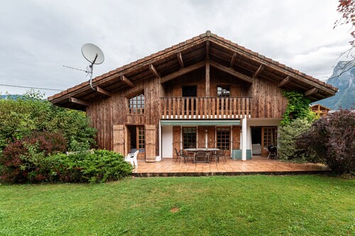 Chalet Cleo - charmant chalet 180 m2 avec vue montagne