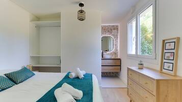 1 bedroom, iron/ironing board, free WiFi, bed sheets