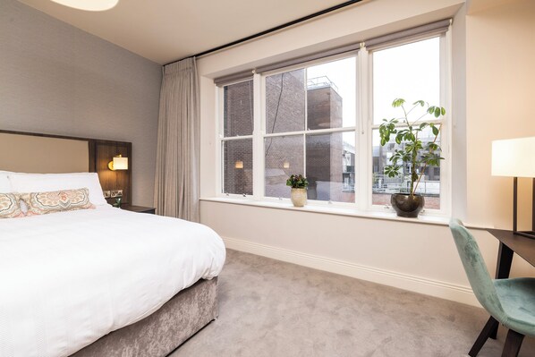 1 bedroom, iron/ironing board, WiFi, bed sheets - Spacious 1 Bed Loft Apartment in Dublin City Centre (Dublin)