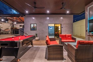 42 吋智能電視連衛星電視頻道