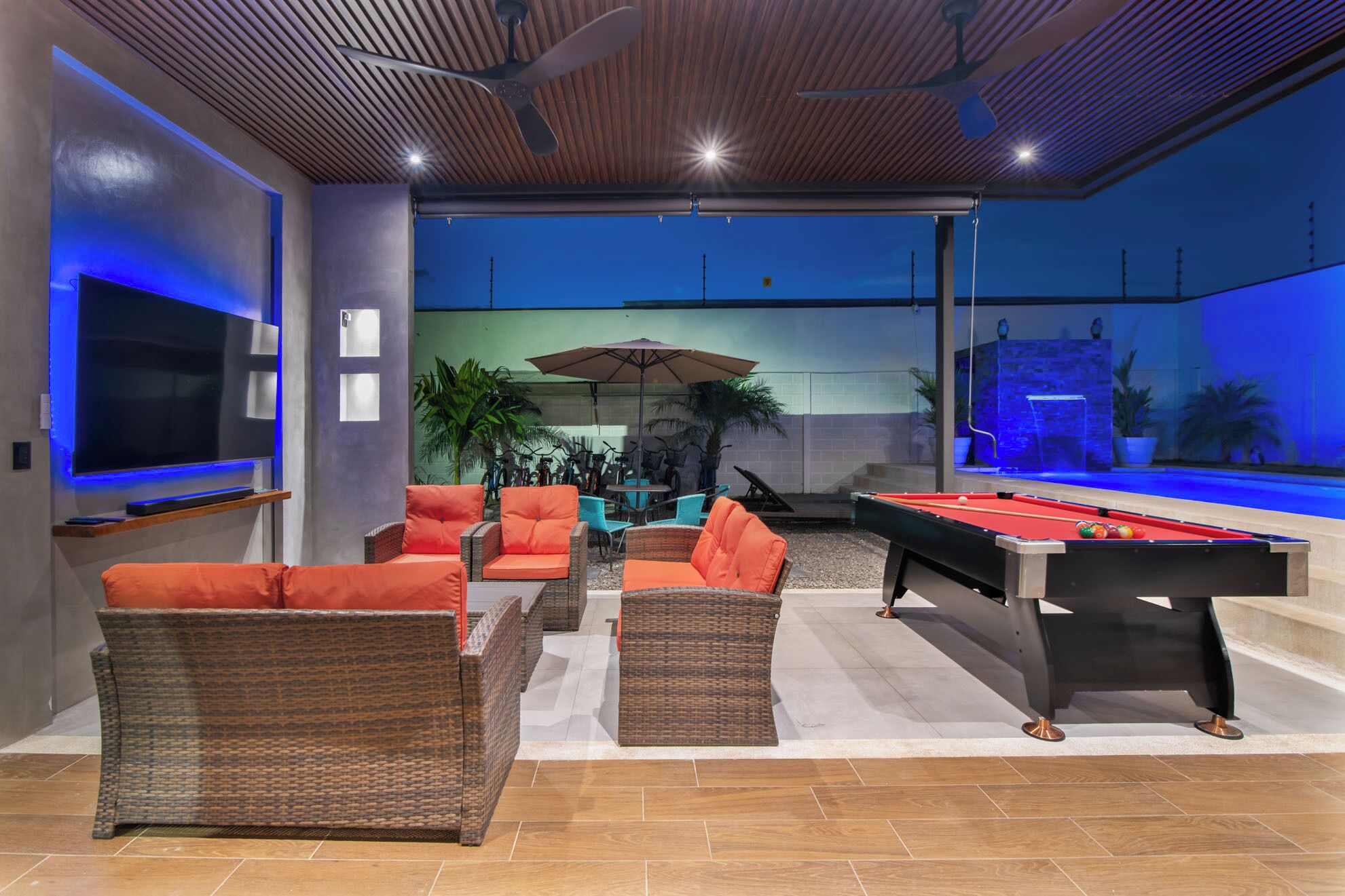 Smart TV 42 polegadas com canais via satélite