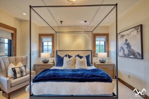 6 عدّة غرف نوم ومكتب ومكواة/لوح كي وسرير سفر