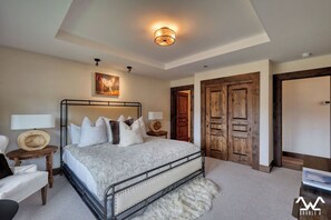 6 Schlafzimmer, Bügeleisen/Bügelbrett, Reisekinderbett, kostenloses WLAN