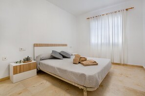 2 slaapkamers, een strijkplank/strijkijzer, gratis wifi, beddengoed